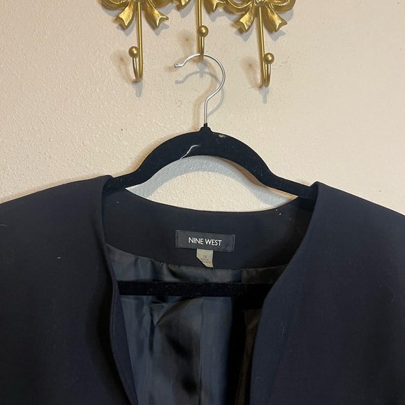 Nine West Black Open Front Women's Blazer with metal detailing. Size 14 - Picture 2 of 5